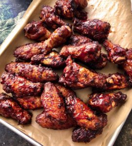 Ailes de poulet fumées au miel et au bourbon